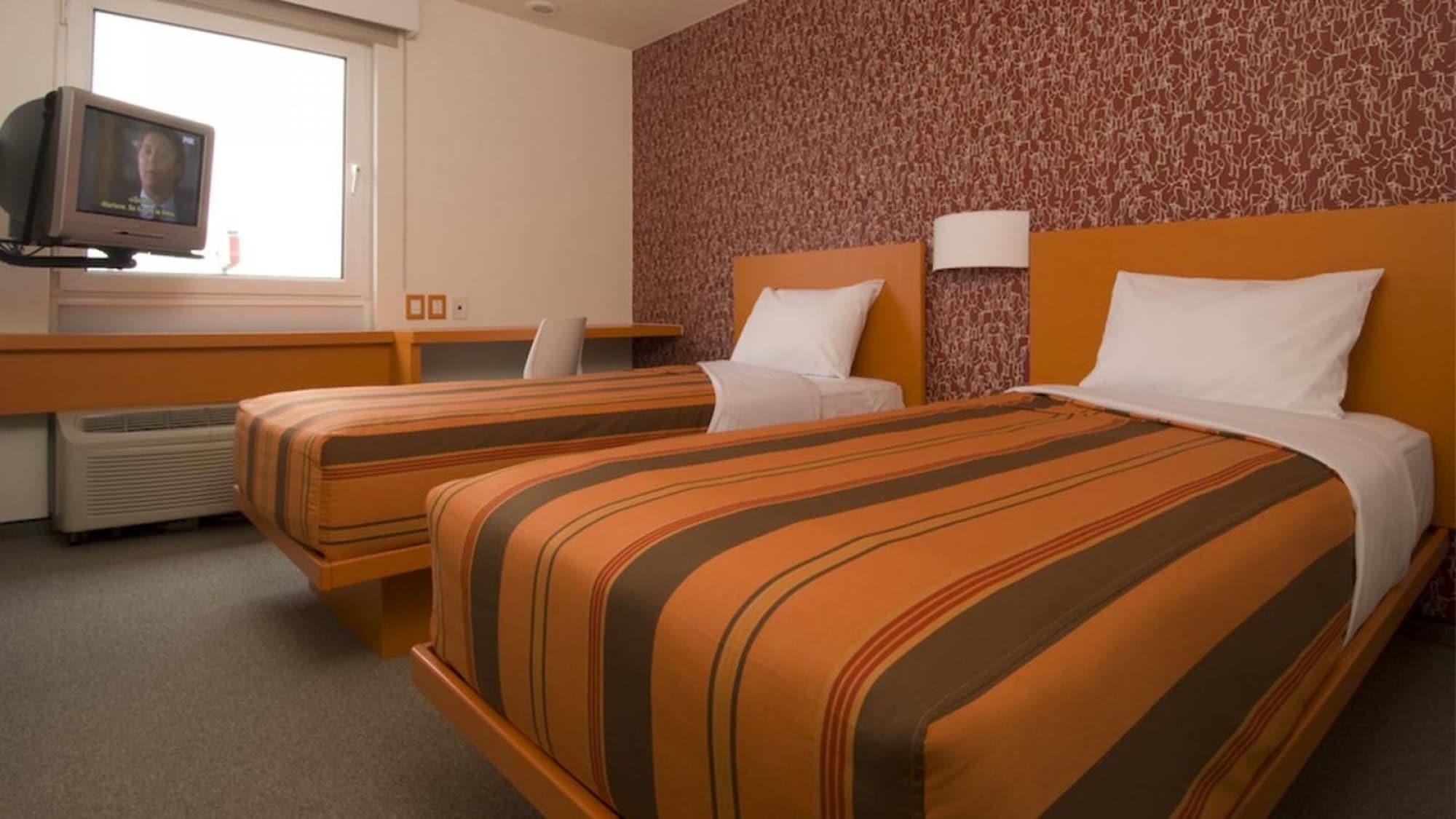 City Express Junior By Marriott Toluca Aeropuerto Exteriör bild