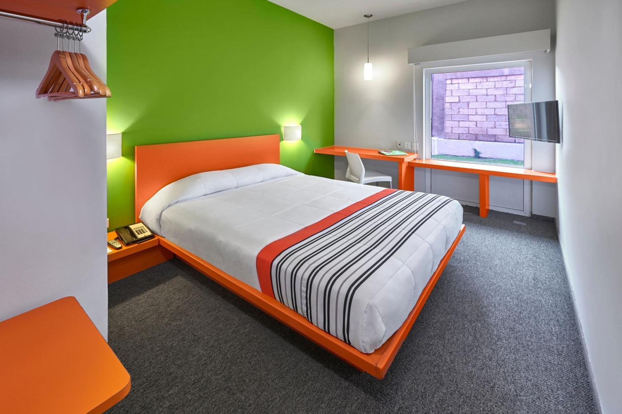 City Express Junior By Marriott Toluca Aeropuerto Exteriör bild
