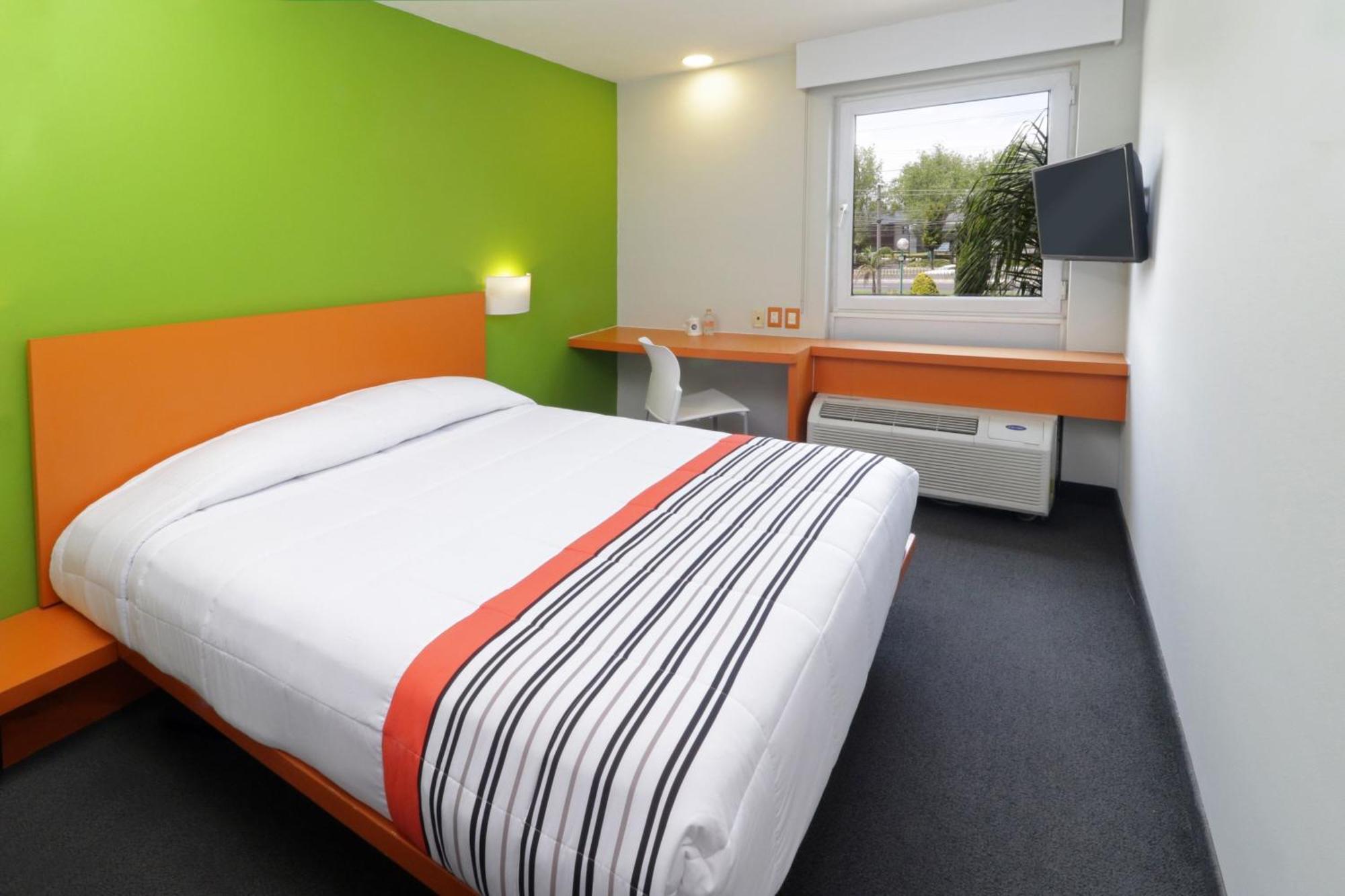 City Express Junior By Marriott Toluca Aeropuerto Exteriör bild