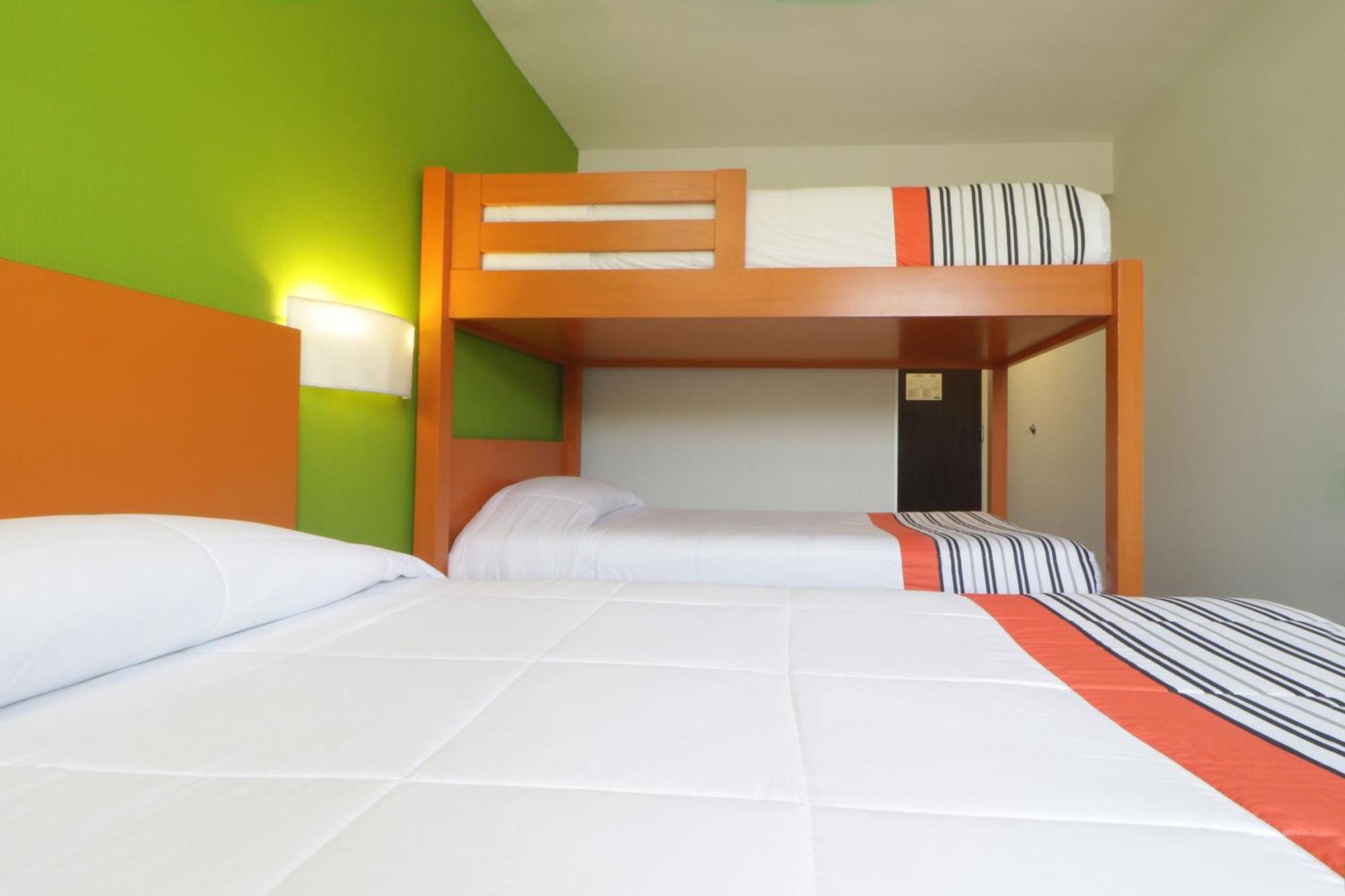 City Express Junior By Marriott Toluca Aeropuerto Exteriör bild
